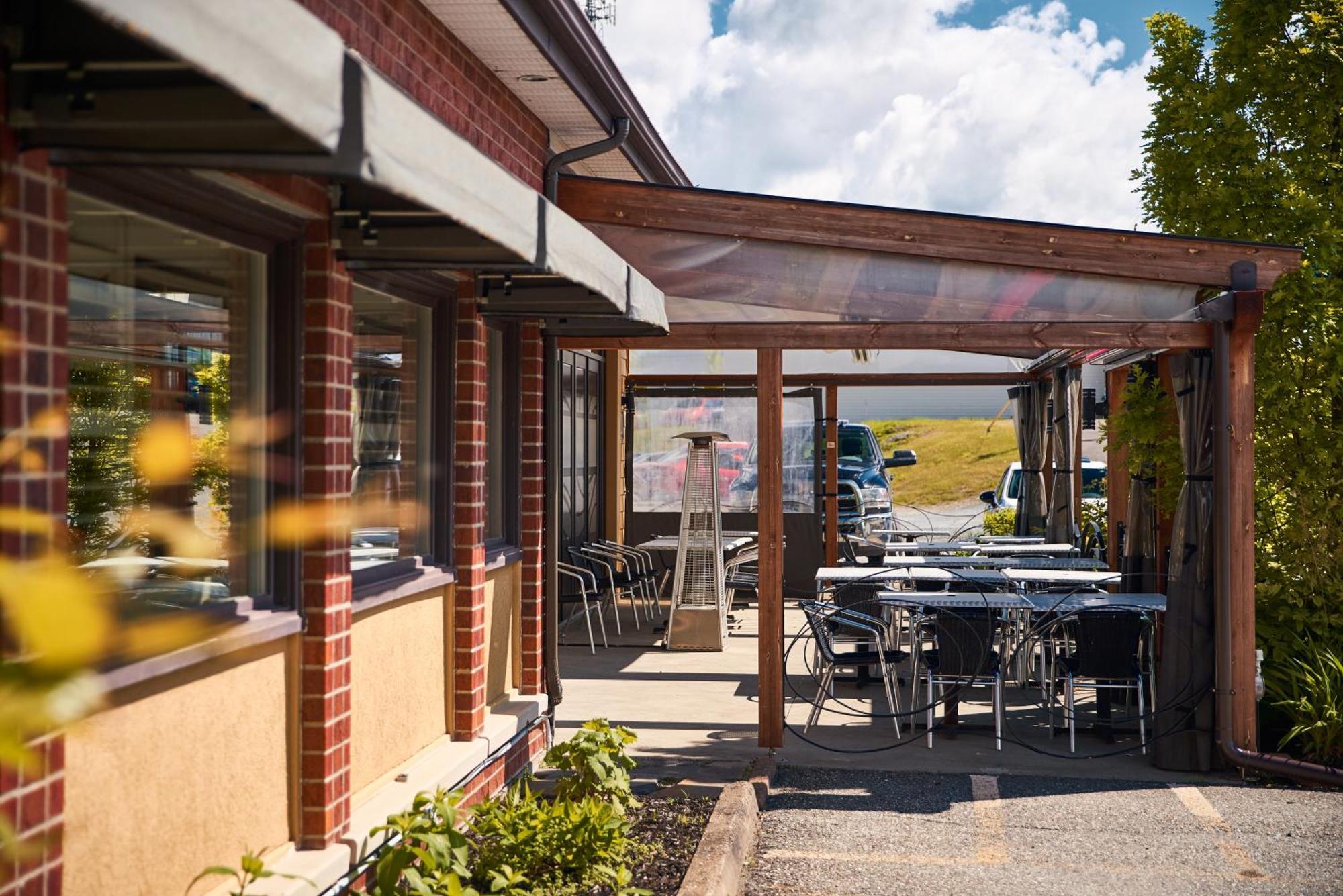 Hotel-Resto-Bar Le Journel Saint-Joseph-de-Beauce Zewnętrze zdjęcie